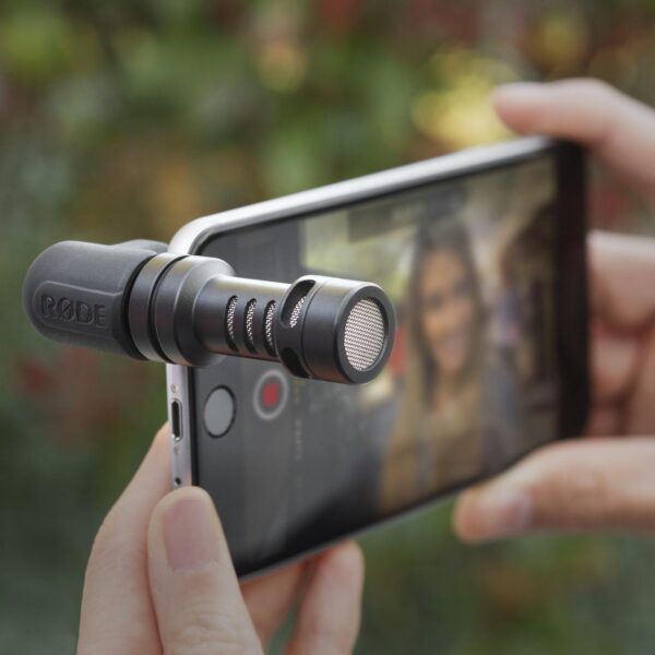 Directional microphone for smart phones